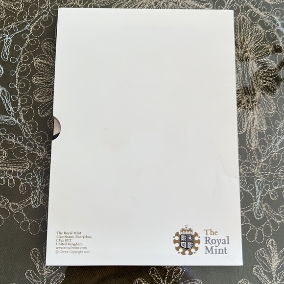 commemorative Crown for The Prince of Wales 60th Birthday. - Picture 4 of 9